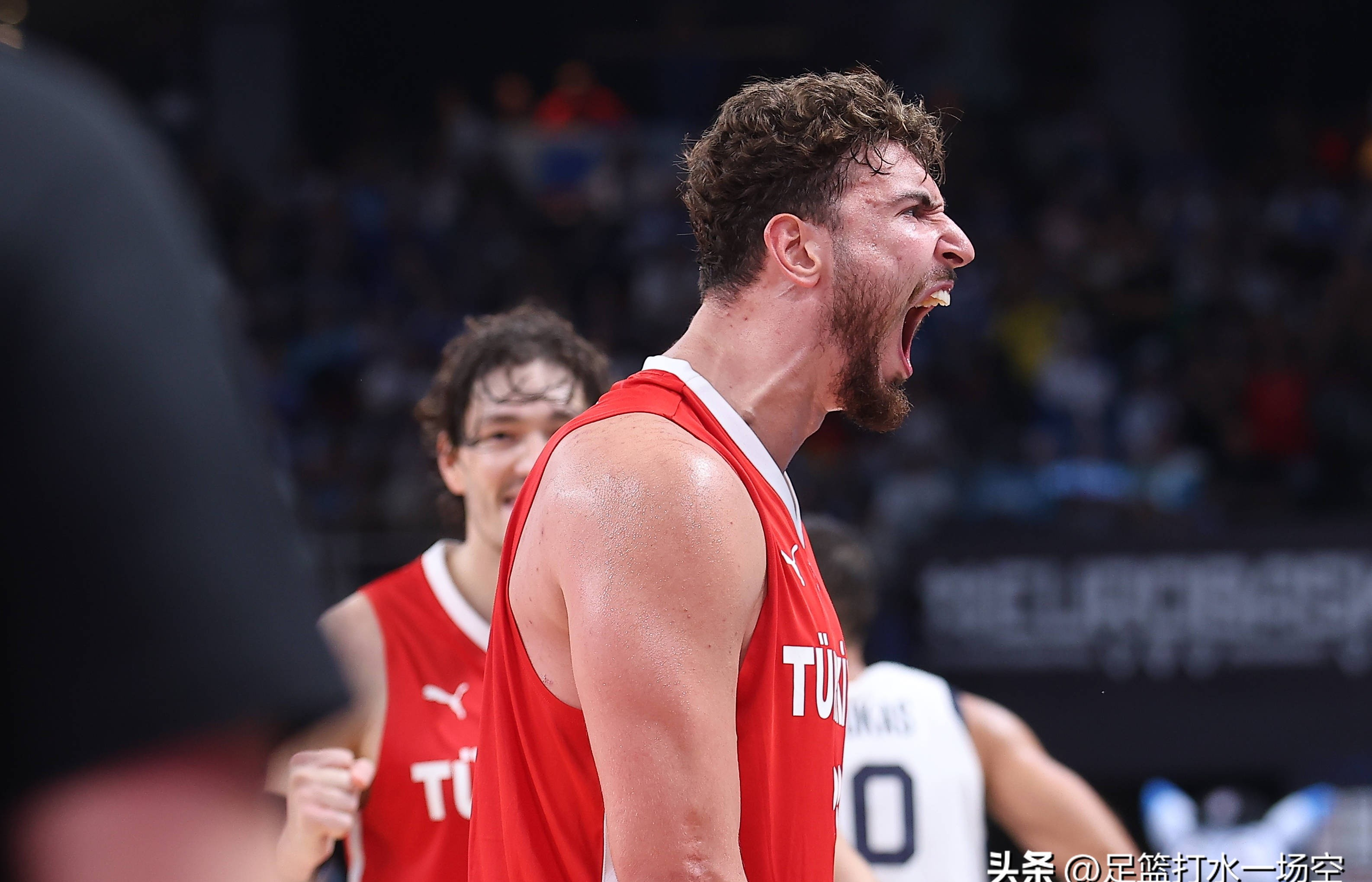 华体会官网-加时末段阿森纳备战德国杯阿扎伦卡与50激战篮网分钟，网友：金州勇士今晨篮板制胜的简单介绍